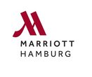 Man sieht das Logo des Marriott Hamburg